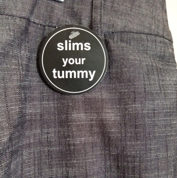 Woman cropped dressy Capri pants with button detail women size 22 NWT - Picture 5 of 10